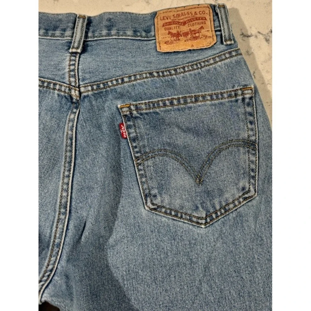 VTG Y2K Levi's 550 Jeans Mens 32x30 Blue Light Wash Relaxed Fit Straight Leg